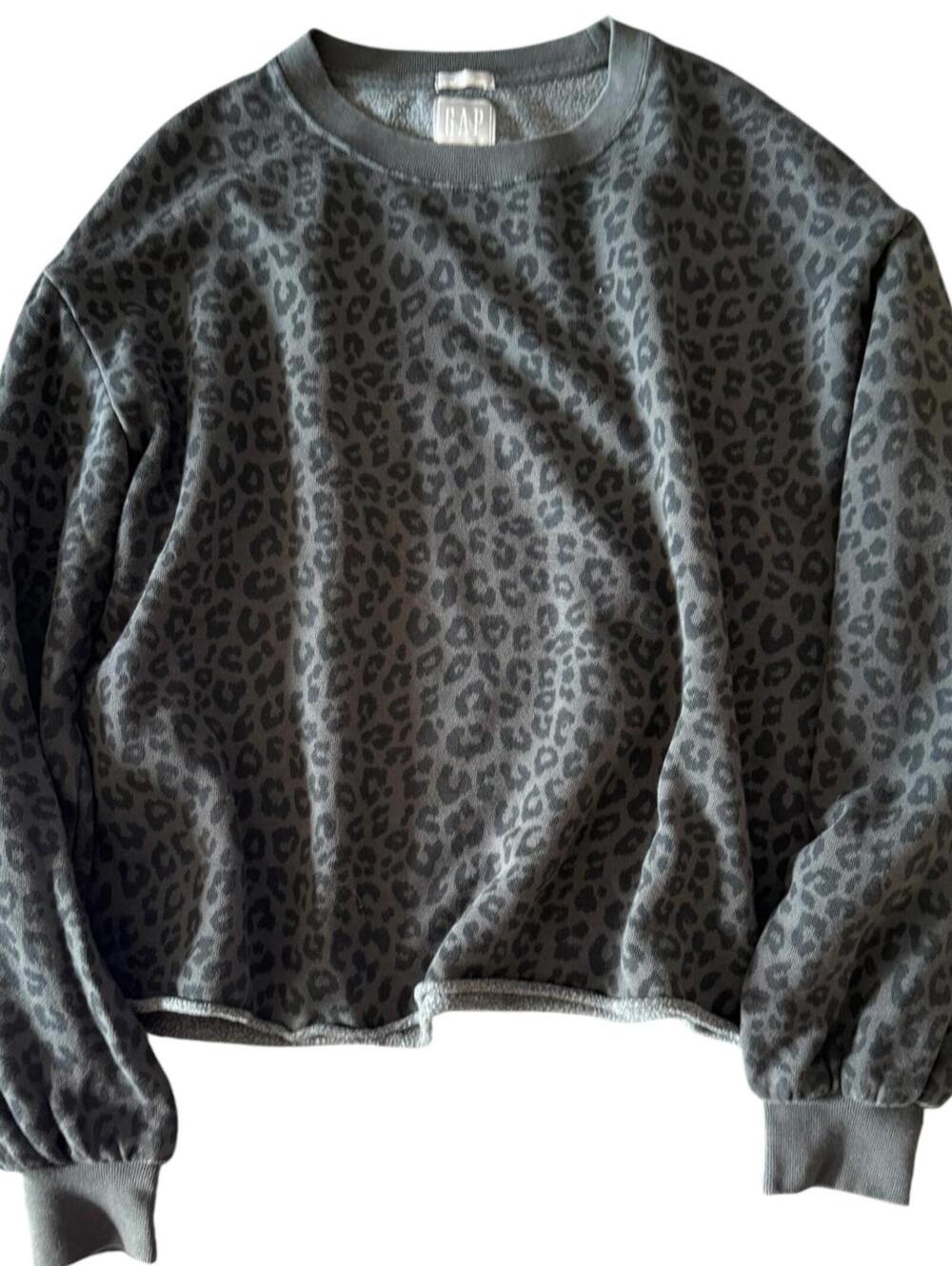 GAP Gray Leopard Print Cropped Sweatshirt – Size XS